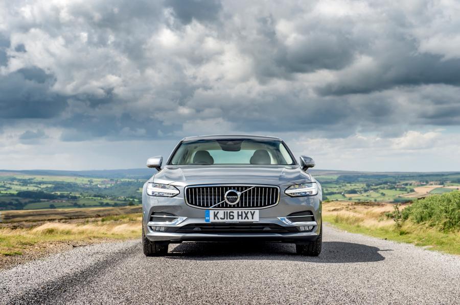  Volvo S90 D4 Inscription 2016 года  (UK) (фото 25 из 30)